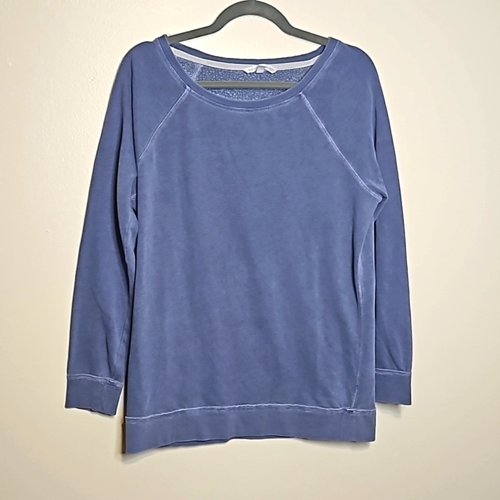 Victoria's Secret lavender Long Sleeve scoop neck sweater Size Xsmall EUC 🎯